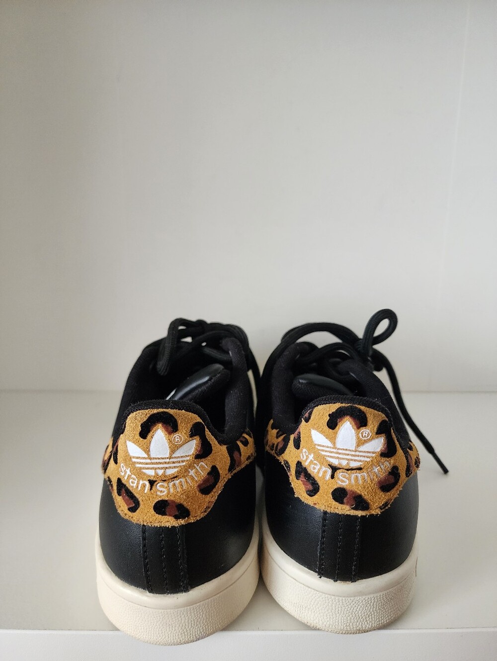 Rare Adidas Stan Smith Black Leopard Print Sneakers Mismatched Size Pair - Picture 2 of 13
